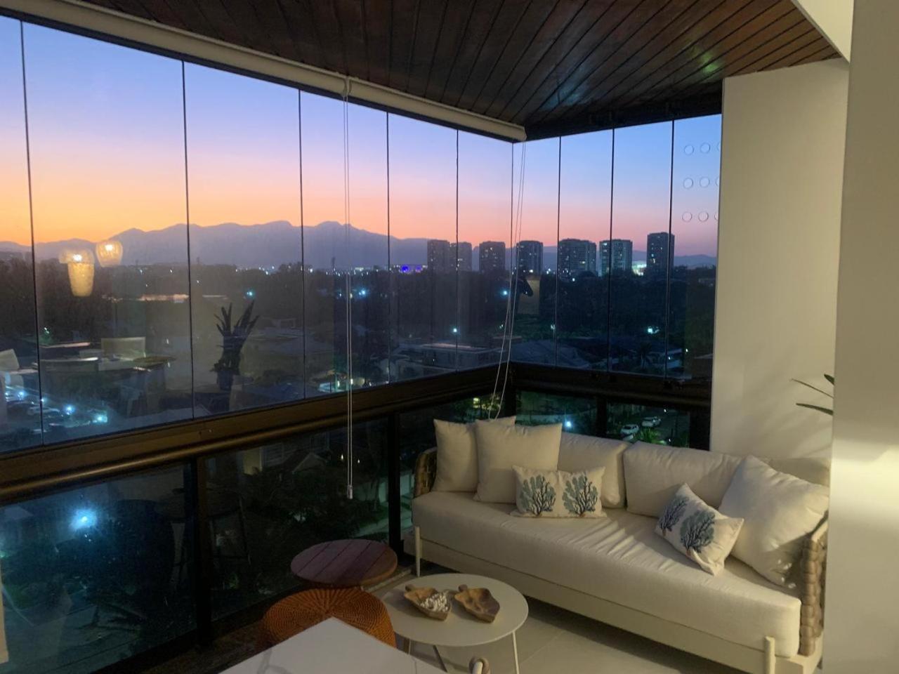 Lindo Apto No Melhor Lugar Da Barra Da Tijuca! Com Uma Vista De Tirar O Folego, Frente Para O Mar! Totalmente Equipado E Decorado Ao Lado Dos Melhores Hoteis E Quiosques Da Barra! Portaria 24H, Piscina, Sauna, Jacuzzi, Academia, Garagem, Wi-Fi, Lavan Рио-де-Жанейро Экстерьер фото