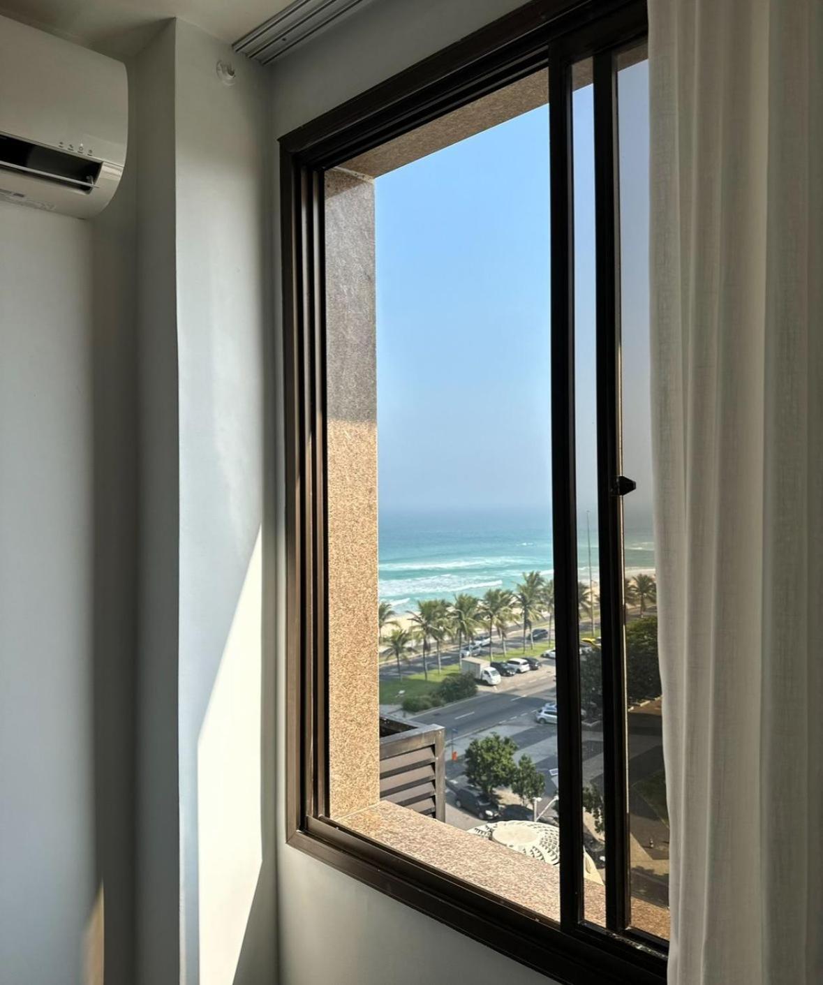 Lindo Apto No Melhor Lugar Da Barra Da Tijuca! Com Uma Vista De Tirar O Folego, Frente Para O Mar! Totalmente Equipado E Decorado Ao Lado Dos Melhores Hoteis E Quiosques Da Barra! Portaria 24H, Piscina, Sauna, Jacuzzi, Academia, Garagem, Wi-Fi, Lavan Рио-де-Жанейро Экстерьер фото