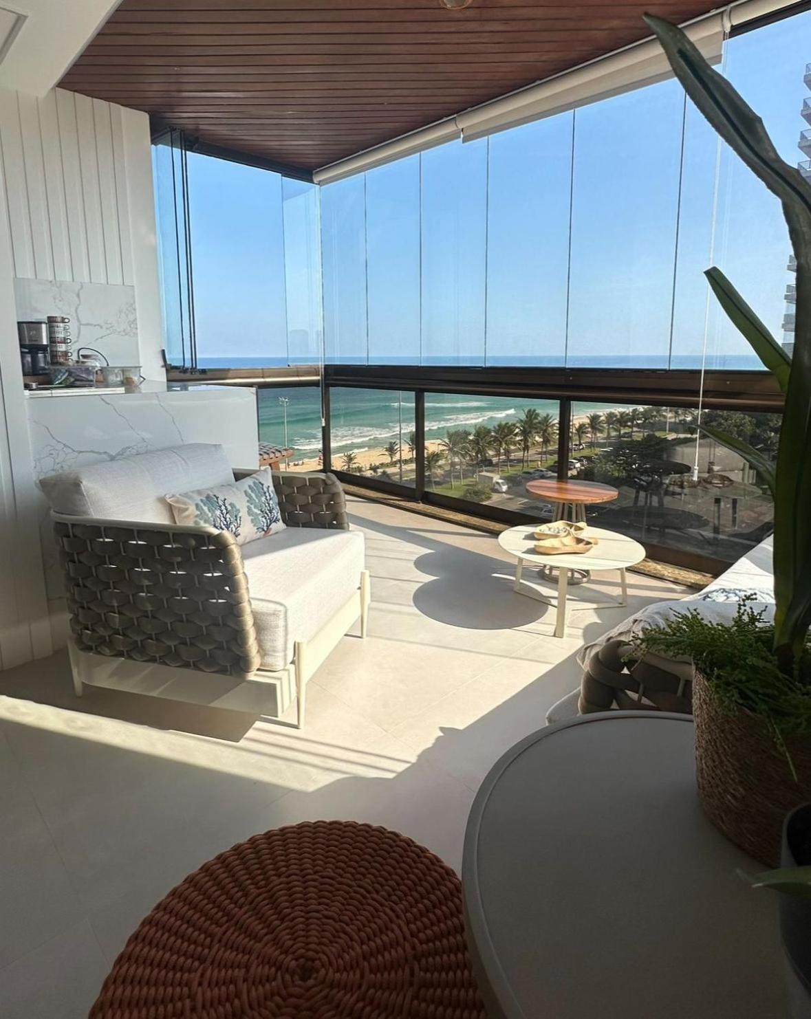 Lindo Apto No Melhor Lugar Da Barra Da Tijuca! Com Uma Vista De Tirar O Folego, Frente Para O Mar! Totalmente Equipado E Decorado Ao Lado Dos Melhores Hoteis E Quiosques Da Barra! Portaria 24H, Piscina, Sauna, Jacuzzi, Academia, Garagem, Wi-Fi, Lavan Рио-де-Жанейро Экстерьер фото